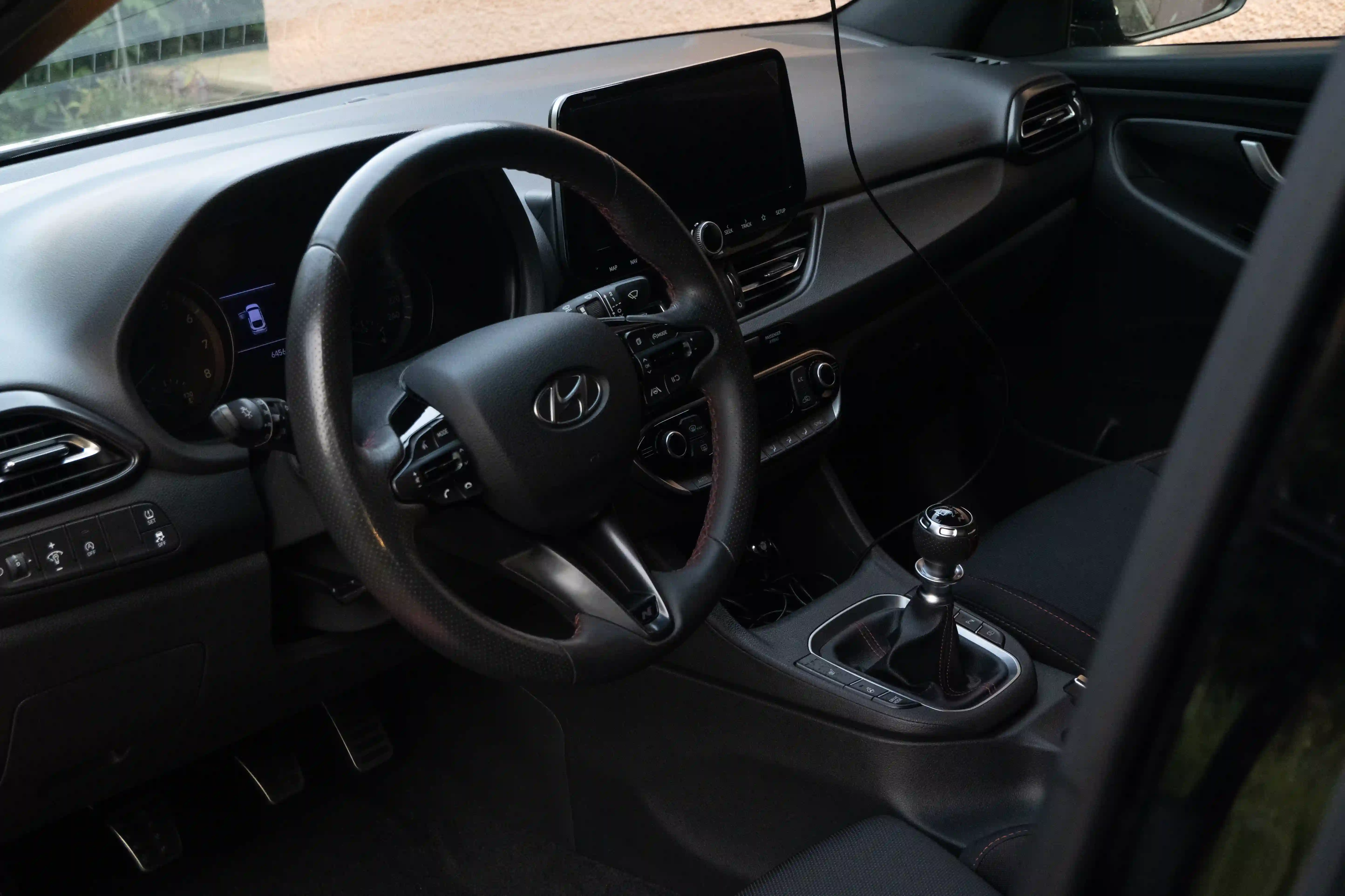 Auto po detailing - zářivý lesk exteriéru